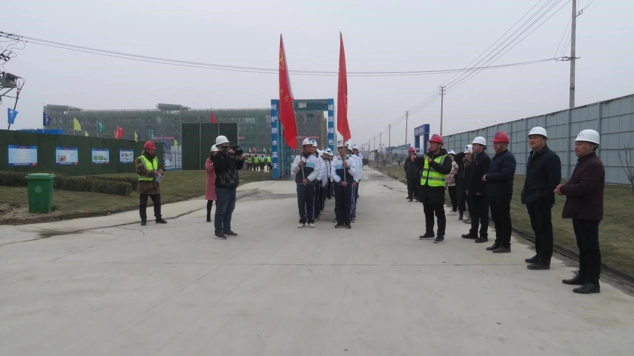 情系建設(shè)者，寒冬送溫暖